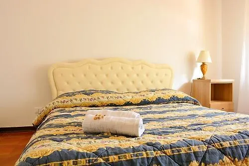 Florinda B&B Viareggio Bed & Breakfast
